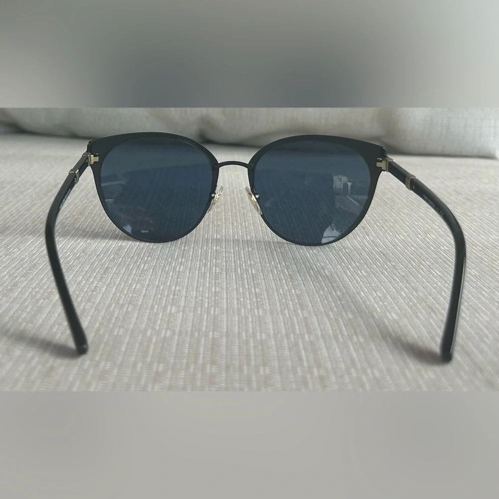 NWOT Tory Burch Black Metal Cat Eye Sunglasses